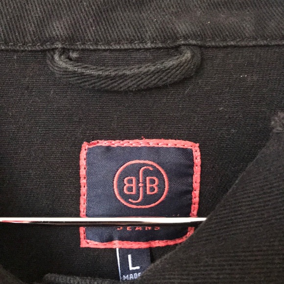 Distressed black embroidered jean jacket. - Picture 4 of 8